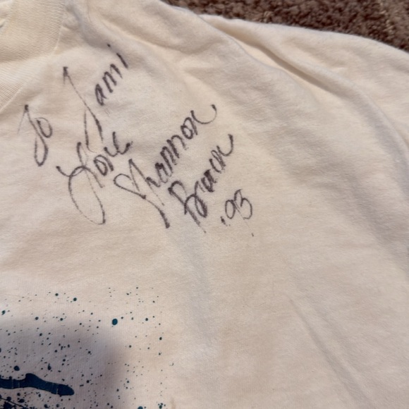 White Graphic signed Shannon Brown concert Tee with Blue and Pink Design 1993 - Picture 2 of 7